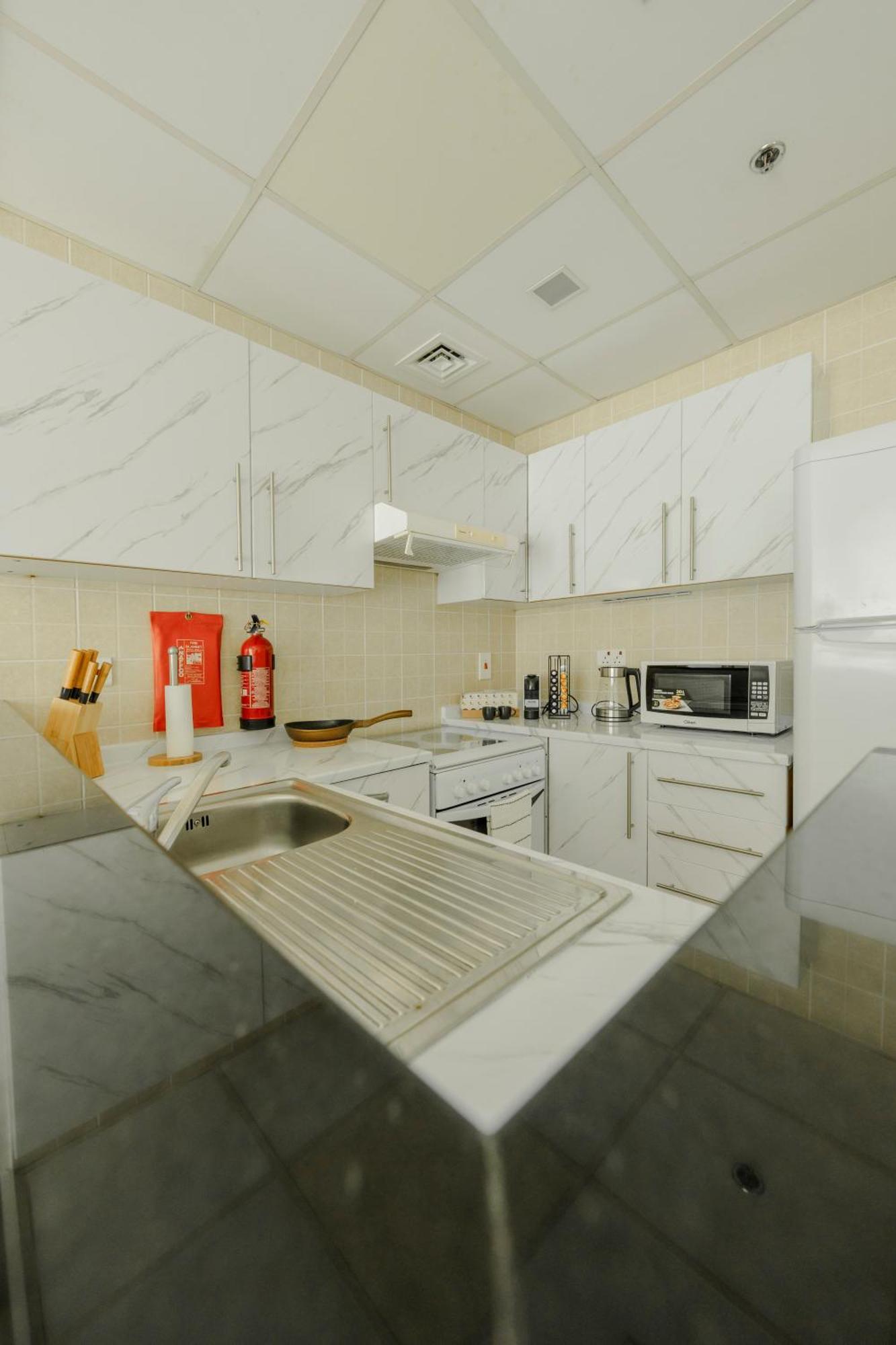 Chic Marina Apartment Dubai